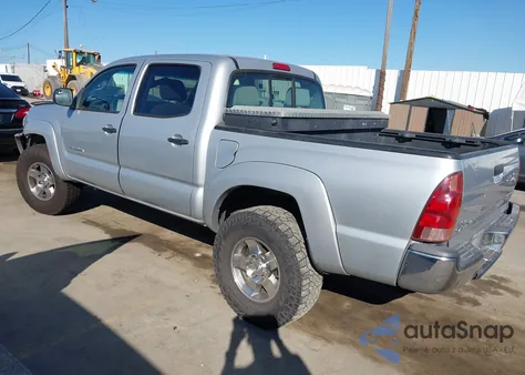 2005 Toyota Tacoma Prerunner V6 z USA, uszkodzony, nr VIN 5TEJU62N35Z047177